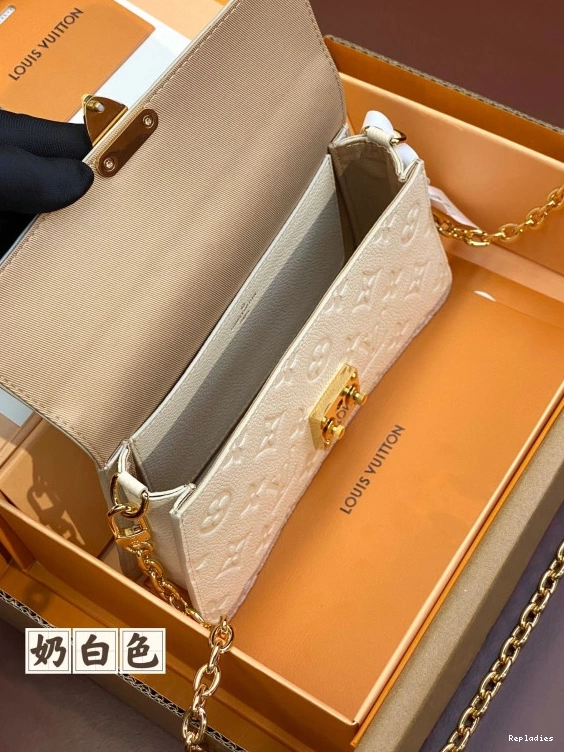 Cheap LOUIS On Chain VUITTON Wallet Métis 0822